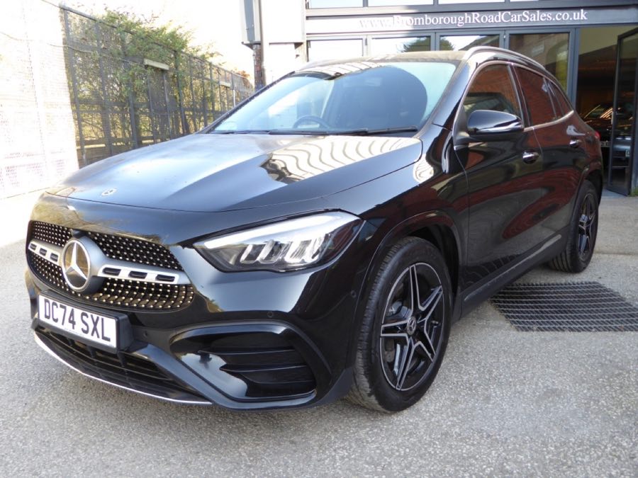 Mercedes-Benz GLA 200 AMG Line Executive